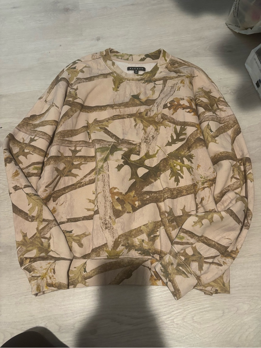 PacSun Crewneck Sweatshirt in Tan with Green & Brown Camouflage Branch Print